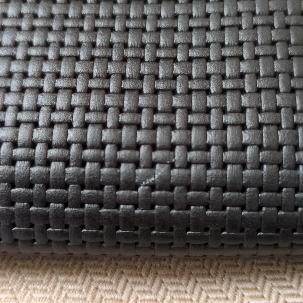 Stella & Dot Mercer Zip Wallet In Black Weave
